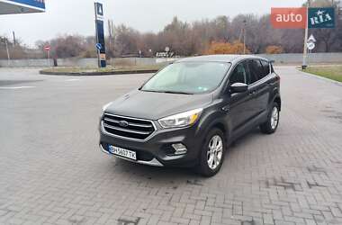 Внедорожник / Кроссовер Ford Escape 2019 в 