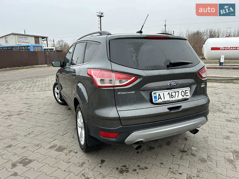 Внедорожник / Кроссовер Ford Escape 2016 в Могилев-Подольске
