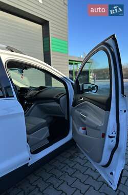 Внедорожник / Кроссовер Ford Escape 2012 в 