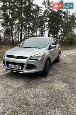 Внедорожник / Кроссовер Ford Escape 2014 в 
