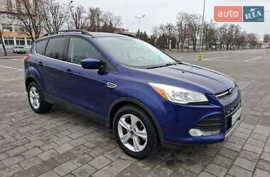 Позашляховик / Кросовер Ford Escape 2015 в Черкасах