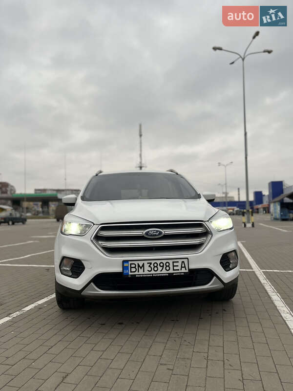 Внедорожник / Кроссовер Ford Escape 2017 в Сумах