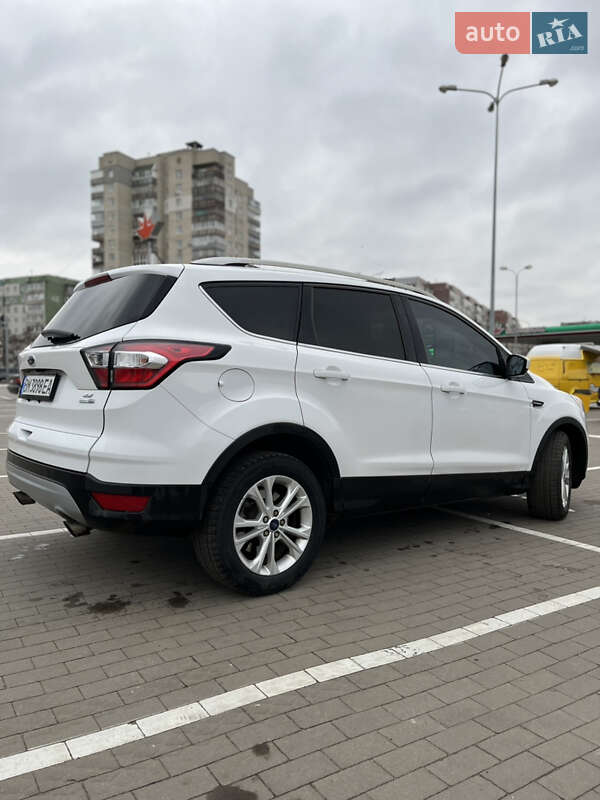 Внедорожник / Кроссовер Ford Escape 2017 в Сумах