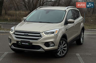 Внедорожник / Кроссовер Ford Escape 2017 в Киеве