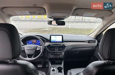 Внедорожник / Кроссовер Ford Escape 2020 в 