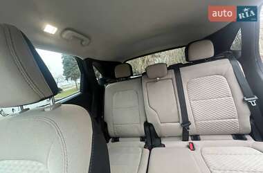 Внедорожник / Кроссовер Ford Escape 2021 в 