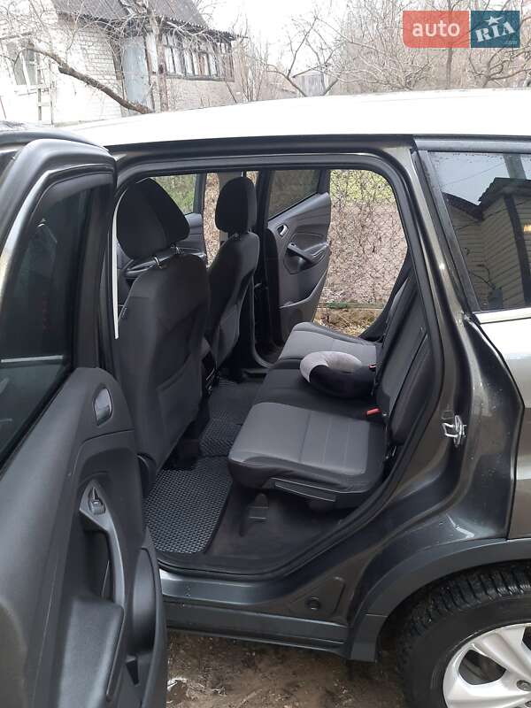 Внедорожник / Кроссовер Ford Escape 2014 в Чернигове