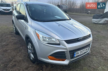 Позашляховик / Кросовер Ford Escape 2015 в Рівному