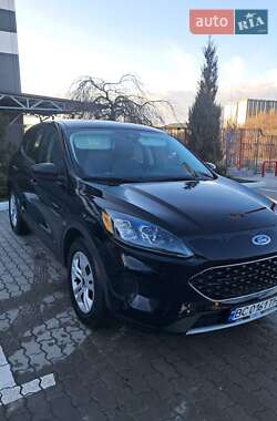 Позашляховик / Кросовер Ford Escape 2022 в 