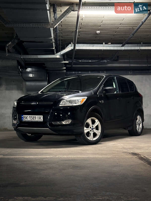 Внедорожник / Кроссовер Ford Escape 2014 в 