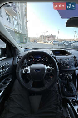 Внедорожник / Кроссовер Ford Escape 2014 в 