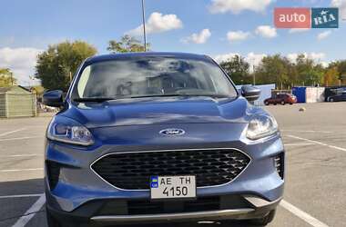 Внедорожник / Кроссовер Ford Escape 2020 в 