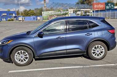 Внедорожник / Кроссовер Ford Escape 2020 в 