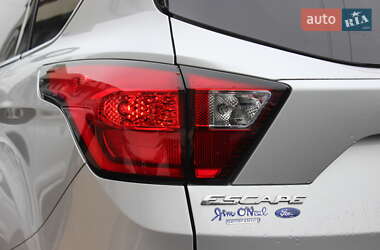 Позашляховик / Кросовер Ford Escape 2019 в Одесі