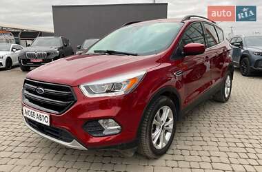 Внедорожник / Кроссовер Ford Escape 2019 в 