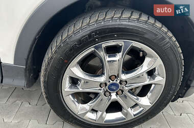 Внедорожник / Кроссовер Ford Escape 2012 в 