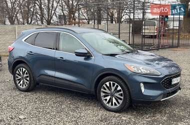 Внедорожник / Кроссовер Ford Escape 2020 в 