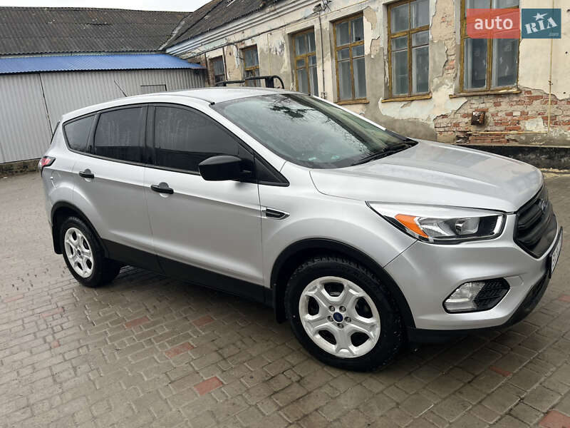 Внедорожник / Кроссовер Ford Escape 2017 в Изяславе