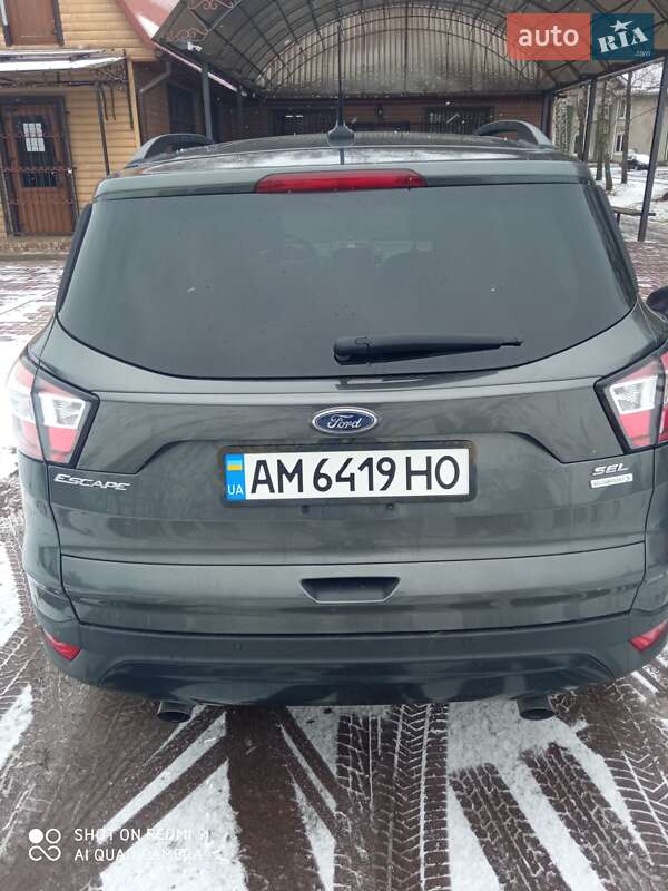 Внедорожник / Кроссовер Ford Escape 2018 в Овруче