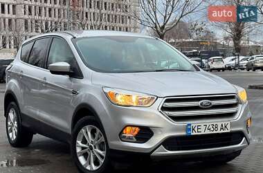 Внедорожник / Кроссовер Ford Escape 2017 в Днепре