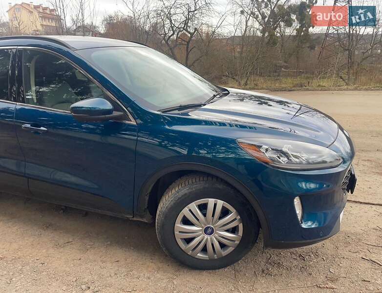 Внедорожник / Кроссовер Ford Escape 2019 в Хмельницком