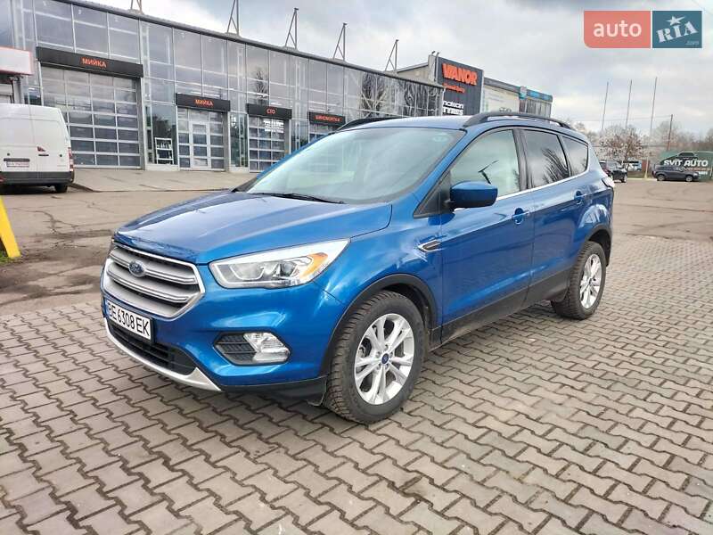 Внедорожник / Кроссовер Ford Escape 2017 в Николаеве