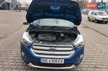 Внедорожник / Кроссовер Ford Escape 2017 в Николаеве