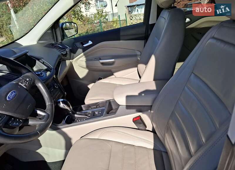 Внедорожник / Кроссовер Ford Escape 2019 в Одессе