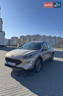 Внедорожник / Кроссовер Ford Escape 2020 в 