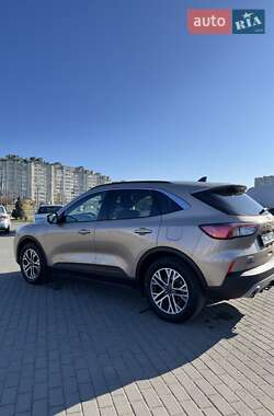 Внедорожник / Кроссовер Ford Escape 2020 в 