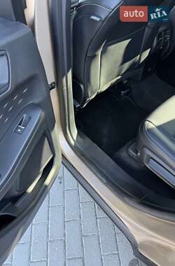 Внедорожник / Кроссовер Ford Escape 2020 в 