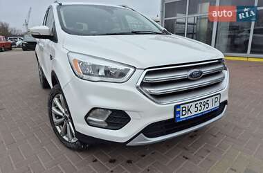 Позашляховик / Кросовер Ford Escape 2016 в Рівному