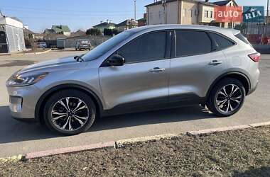 Внедорожник / Кроссовер Ford Escape 2021 в 