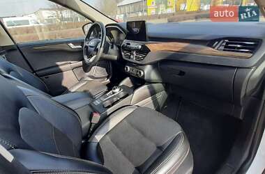 Внедорожник / Кроссовер Ford Escape 2020 в 