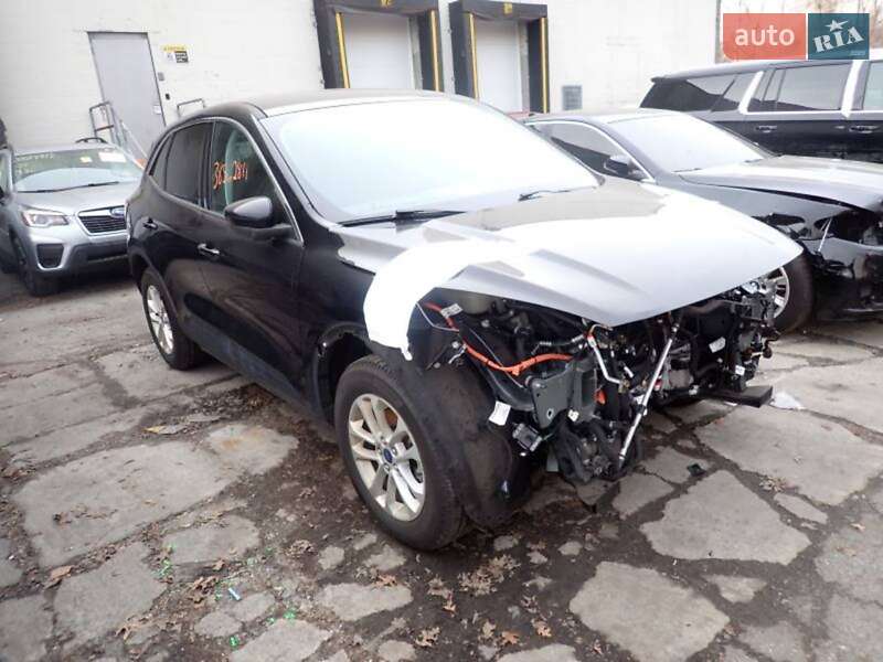 Внедорожник / Кроссовер Ford Escape 2021 в Киеве