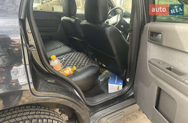 Внедорожник / Кроссовер Ford Escape 2010 в 