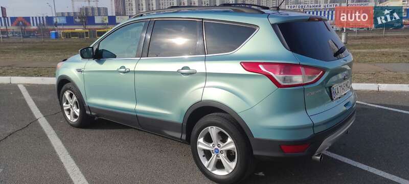 Внедорожник / Кроссовер Ford Escape 2012 в Киеве