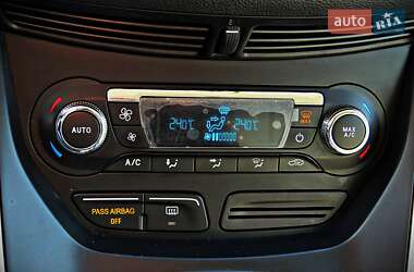 Внедорожник / Кроссовер Ford Escape 2016 в 