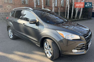 Внедорожник / Кроссовер Ford Escape 2015 в 