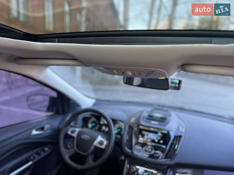 Внедорожник / Кроссовер Ford Escape 2015 в Виннице