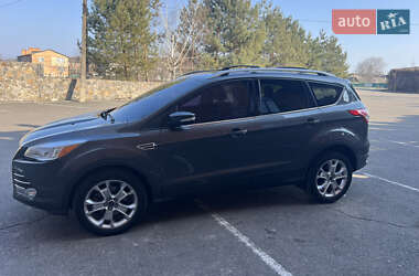 Внедорожник / Кроссовер Ford Escape 2015 в 