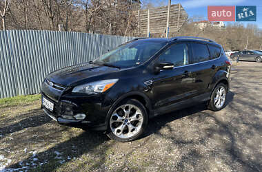 Позашляховик / Кросовер Ford Escape 2015 в 