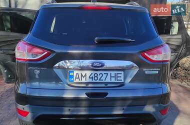 Внедорожник / Кроссовер Ford Escape 2015 в Мирополе