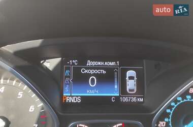 Позашляховик / Кросовер Ford Escape 2015 в 
