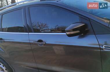 Позашляховик / Кросовер Ford Escape 2015 в 