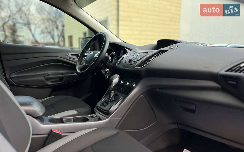 Позашляховик / Кросовер Ford Escape 2014 в Івано-Франківську