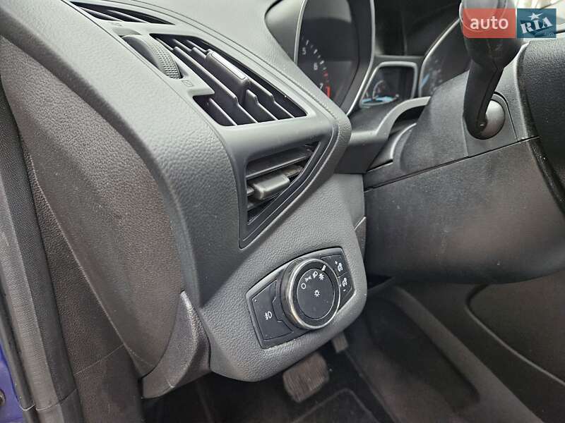 Внедорожник / Кроссовер Ford Escape 2014 в Чернигове
