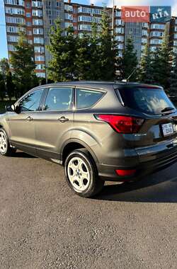 Внедорожник / Кроссовер Ford Escape 2019 в Тернополе