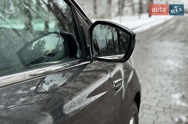 Внедорожник / Кроссовер Ford Escape 2016 в 