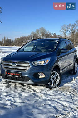 Внедорожник / Кроссовер Ford Escape 2017 в Сумах